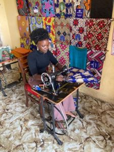 28 FoS Loan dressmaker